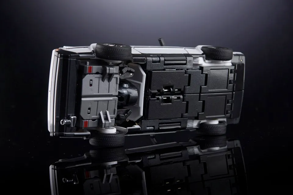 MX-24 Yaguchi | X-Transbots