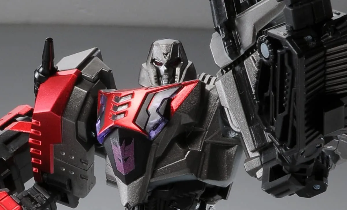UN-04 Megatron Cybertron Mode | Transformers United