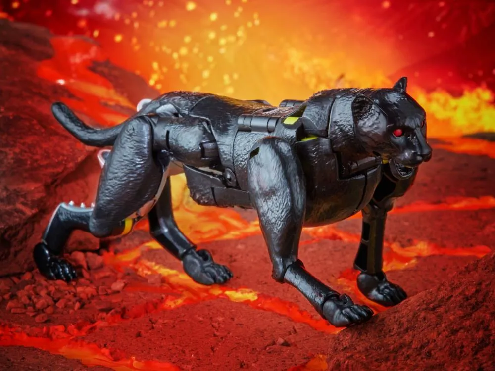 WFC-K31 Shadow Panther Deluxe Class | Transformers Generations War for Cybertron Kingdom Chapter