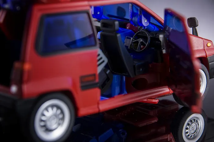 MX-17R1 Staunch Limited Edition | X-Transbots