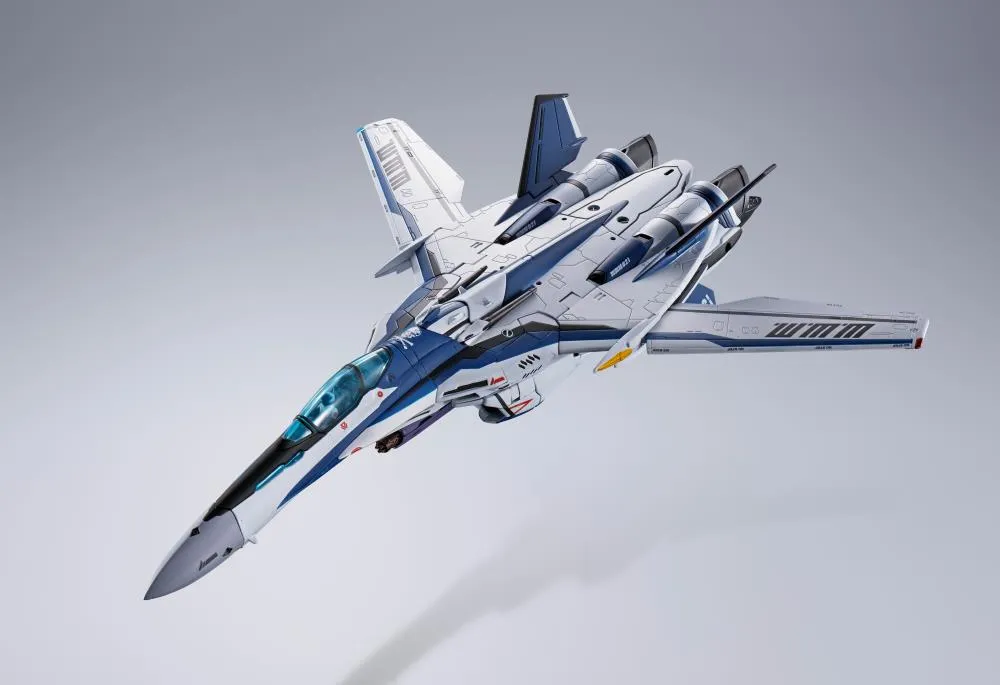 VF-25 Messiah Valkyrie Worldwide Anniversary Version DX Chogokin | Macross Frontier | Bandai Spirits