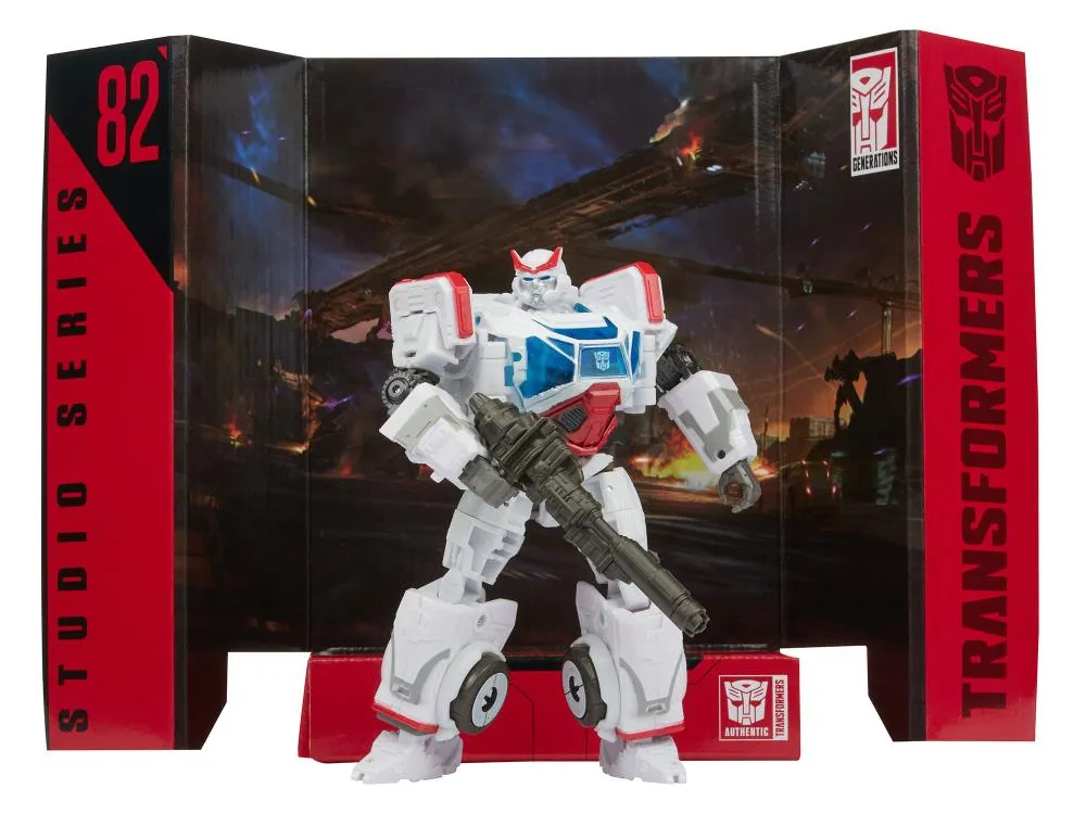 82 Ratchet Deluxe Class | Transformers Studio Series | Transformers: Bumblebee