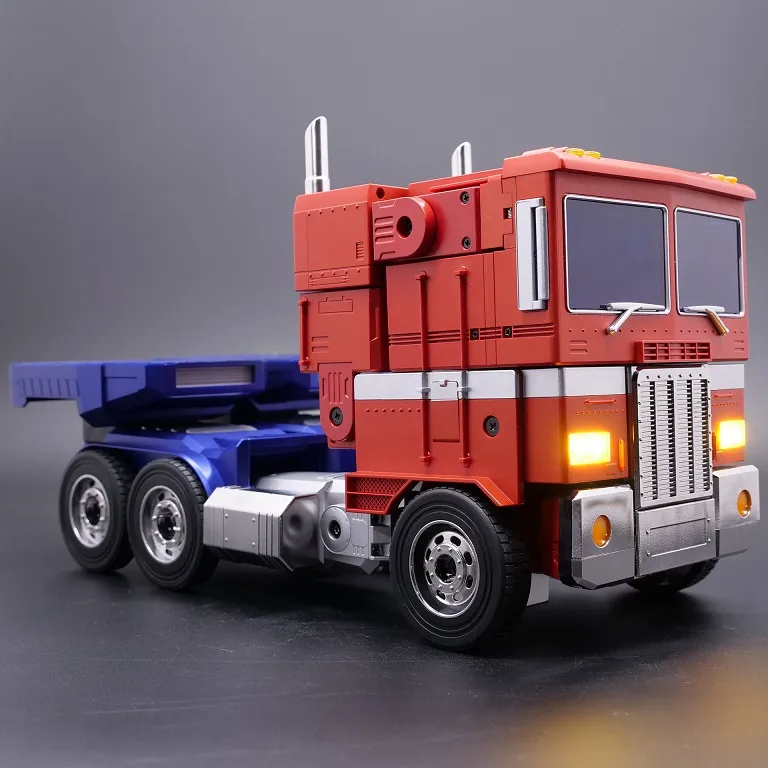 Optimus Prime Flagship Series | Robosen Transformers Robot