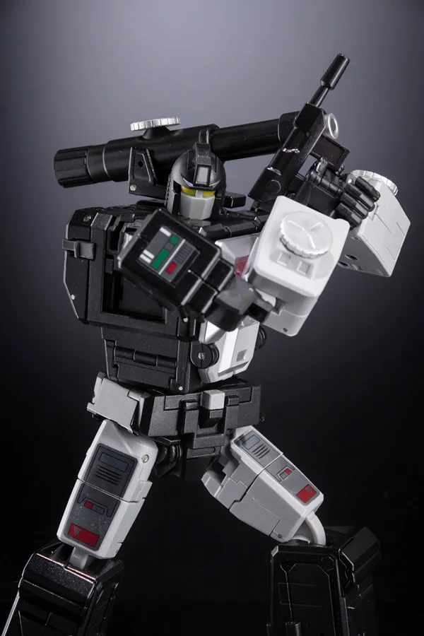 MX-27B Janssen (Black Version) | X-Transbots