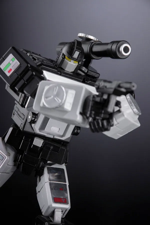 MX-27B Janssen (Black Version) | X-Transbots