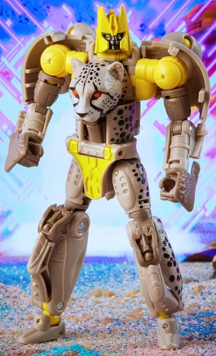 Autobot Nightprowler Legacy Deluxe Class | Transformers Generations Legacy