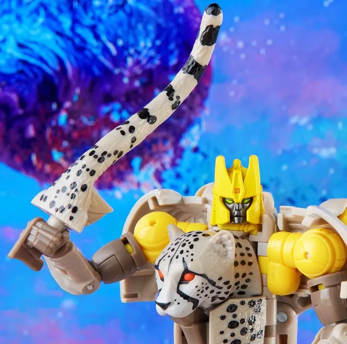 Autobot Nightprowler Legacy Deluxe Class | Transformers Generations Legacy