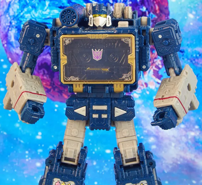 Soundwave Legacy Voyager Class | Transformers Generations Legacy