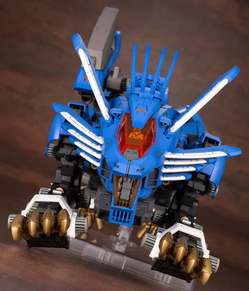RZ-028 Blade Liger Attack Booster Version Model Kit 1/72 Scale | Zoids Highend Master Model | Kotobukiya