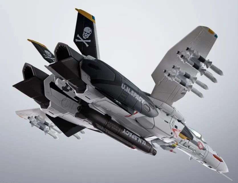 Roy Fokker's VF-0S Phoenix Hi-Metal R | Macross Zero | Bandai Spirits