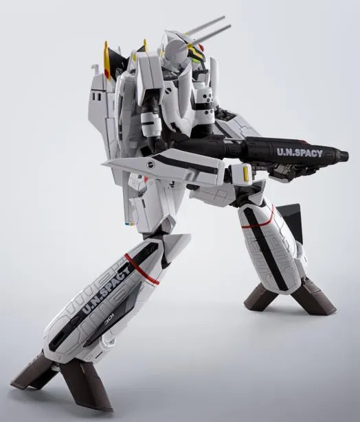 Roy Fokker's VF-0S Phoenix Hi-Metal R | Macross Zero | Bandai Spirits