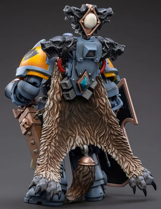 Primaris Space Marines Space Wolves Bladeguard Veteran 1/18 Scale | Warhammer 40K | Joy Toy 