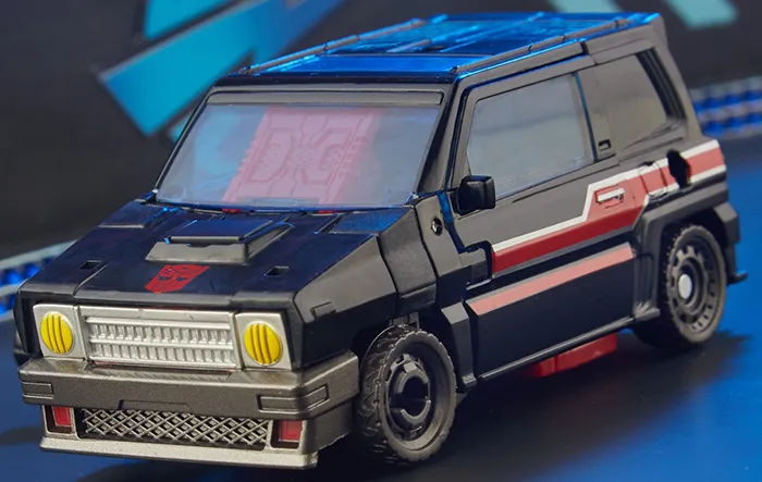Burn Out Legacy Deluxe Class | Transformers Generations Legacy