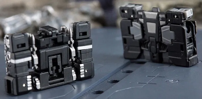 Sword Dancer DW-E07B Traveler Plane and DW-E08B Patriot Tank Set of 2 Black and Silver Version | Dr. Wu