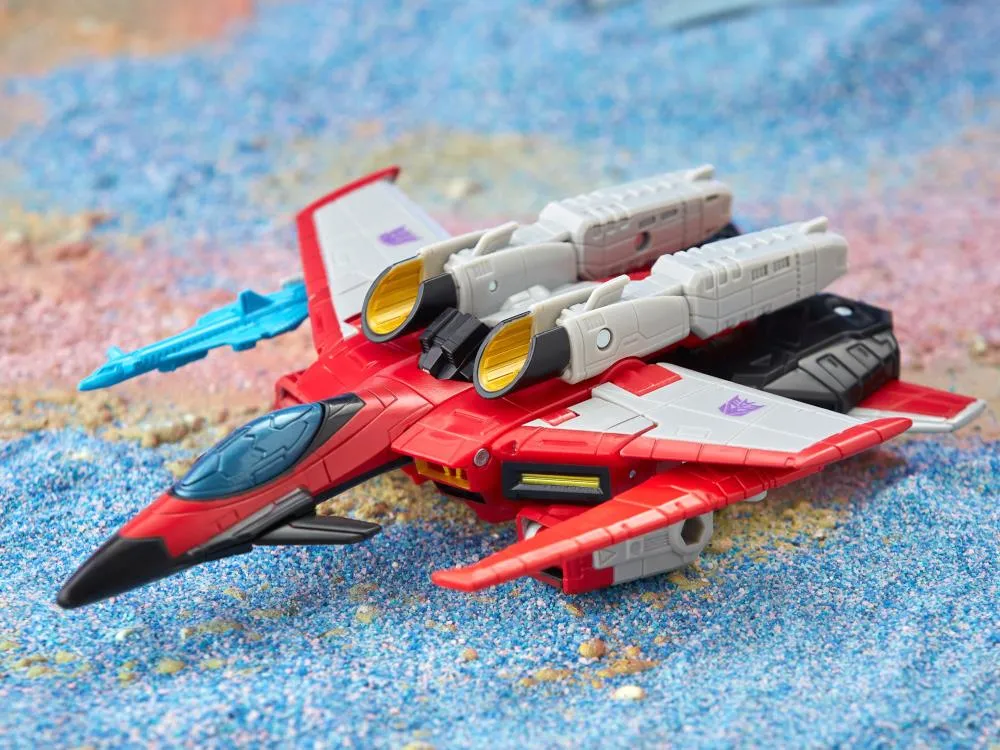 Armada Universe Starscream Legacy Voyager Class | Transformers Generations Legacy