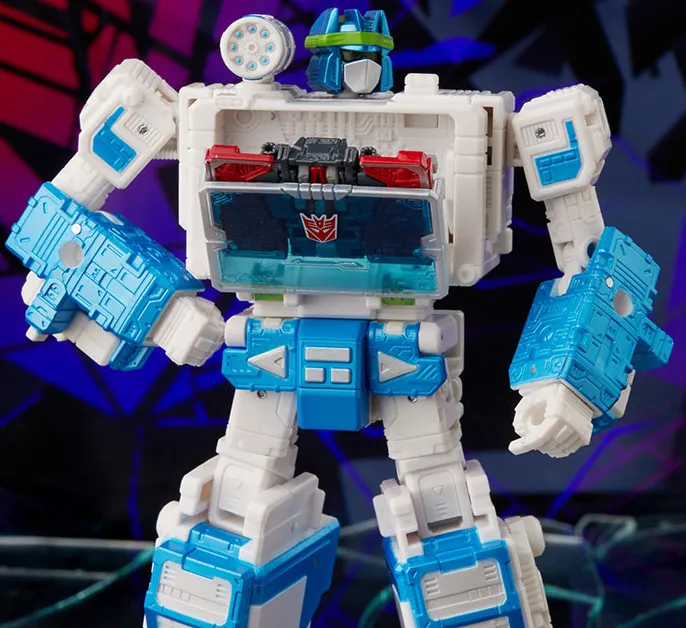 Soundwave IDW Shattered Glass Voyager Class | Transformers Generations Shattered Glass Collection