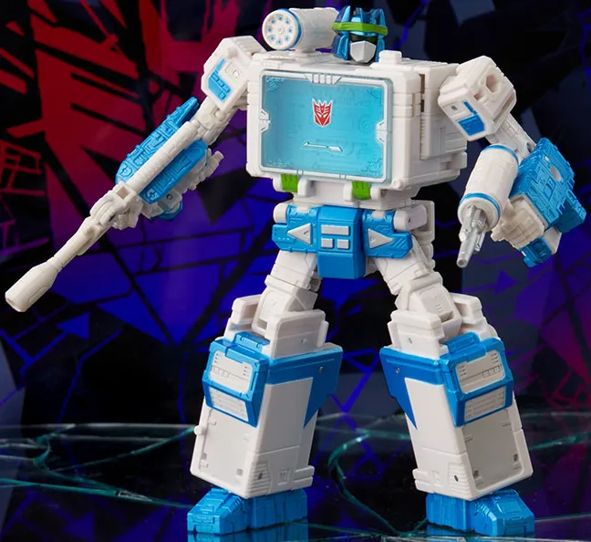 Soundwave IDW Shattered Glass Voyager Class | Transformers Generations Shattered Glass Collection