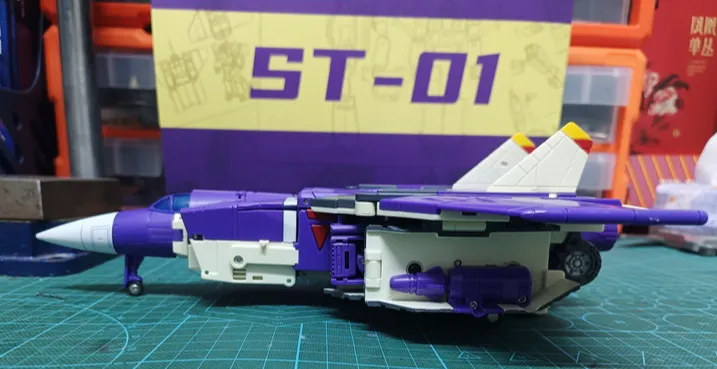 ST-01 Commander | Star Toy