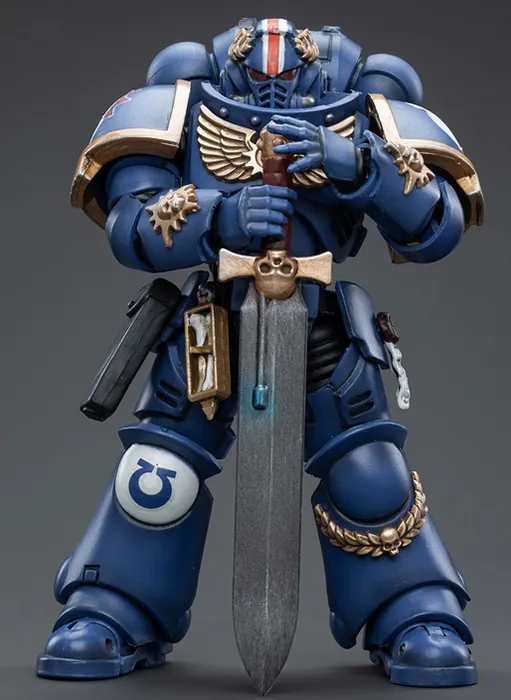 Ultramarines Primaris Lieutenant Argaranthe 1/18 Scale | Warhammer 40K | Joy Toy