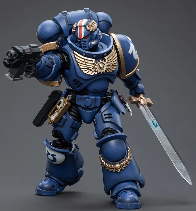 Ultramarines Primaris Lieutenant Argaranthe 1/18 Scale | Warhammer 40K | Joy Toy