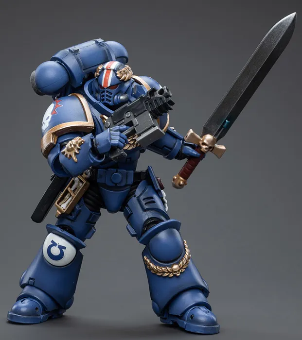 Ultramarines Primaris Lieutenant Argaranthe 1/18 Scale | Warhammer 40K | Joy Toy