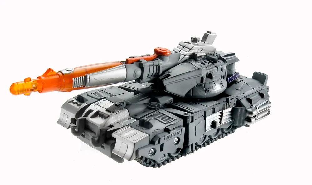 Deluxe Class Galvatron | Transformers Universe