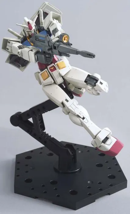 RX-78-2 Gundam Beyond Global 1/144 Scale High Grade Model Kit | Mobile Suit Gundam | Bandai Spirits