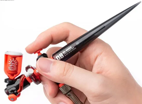 Heats Boy with Giant Airbrush Black Version | Earnestcore Craft