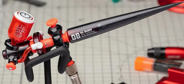 Heats Boy with Giant Airbrush Black Version | Earnestcore Craft
