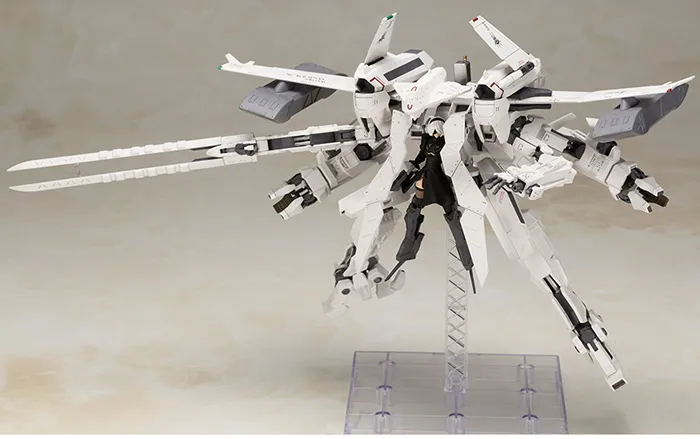Flight Unit Ho229 Type-B and 2B (YoRHa No.2 Type B) Plastic Model Kit | Nier: Automata | Square Enix