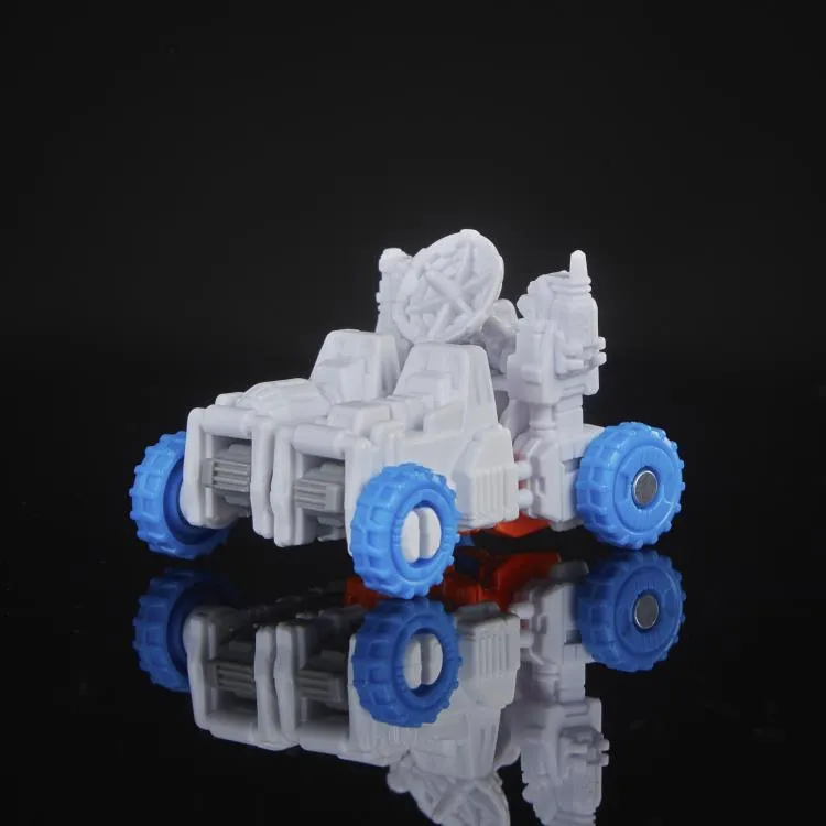 Guardian Robot and Lunar-Tread Legacy Titan Class | Transformers Generations Legacy