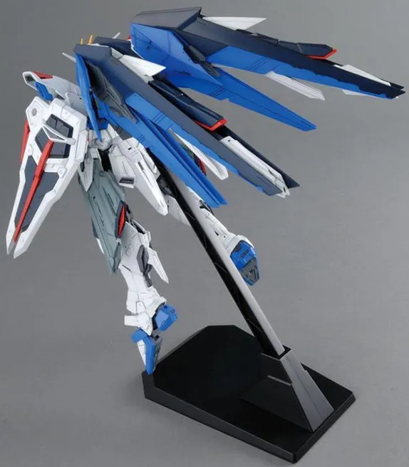 Freedom Gundam Version 2.0 Master Grade Model Kit 1/100 Scale | Mobile Suit Gundam SEED | Bandai Spirits