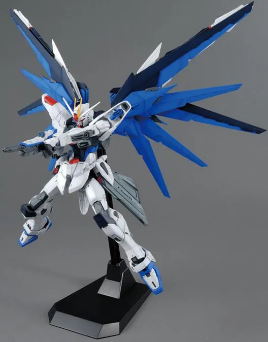 Freedom Gundam Version 2.0 Master Grade Model Kit 1/100 Scale | Mobile Suit Gundam SEED | Bandai Spirits