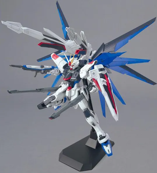 Freedom Gundam Version 2.0 Master Grade Model Kit 1/100 Scale | Mobile Suit Gundam SEED | Bandai Spirits
