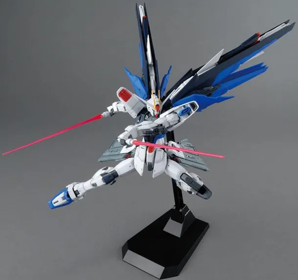 Freedom Gundam Version 2.0 Master Grade Model Kit 1/100 Scale | Mobile Suit Gundam SEED | Bandai Spirits