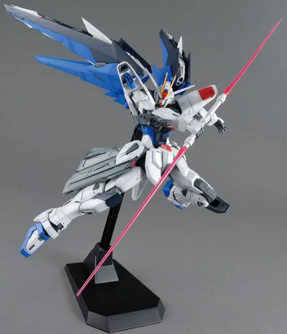 Freedom Gundam Version 2.0 Master Grade Model Kit 1/100 Scale | Mobile Suit Gundam SEED | Bandai Spirits