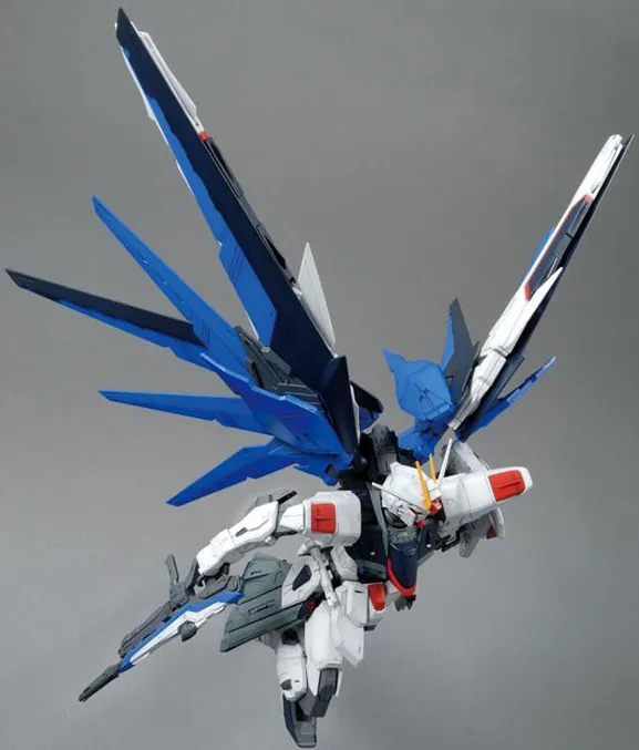 Freedom Gundam Version 2.0 Master Grade Model Kit 1/100 Scale | Mobile Suit Gundam SEED | Bandai Spirits