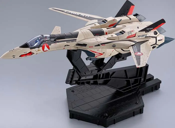 YF-19 Excalibur (Isamu Alva Dyson Use) DX Chogokin | Macross Plus | Bandai Spirits