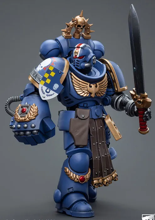 Ultramarines Lieutenant with Power Fist 1/18 Scale | Warhammer 40K | Joy Toy