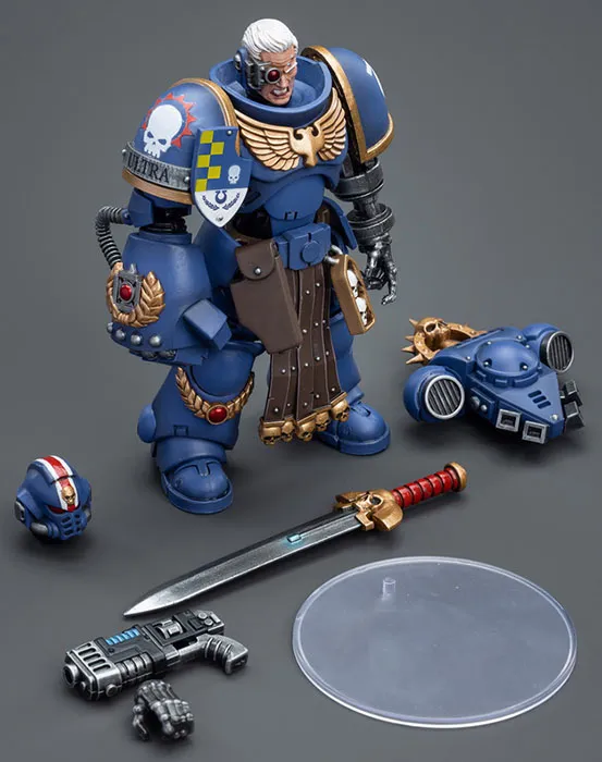 Ultramarines Lieutenant with Power Fist 1/18 Scale | Warhammer 40K | Joy Toy