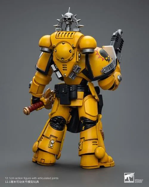 Imperial Fists Lieutenant with Power Sword 1/18 Scale | Warhammer 40K | Joy Toy