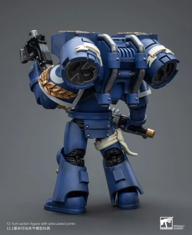 Ultramarines Vanguard Veteran with Chainsword and Bolt Pistol 1/18 Scale | Warhammer 40K | Joy Toy