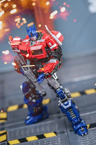 09 Optimus Prime Smart Kit Model Kit | Transformers: Bumblebee | Trumpeter