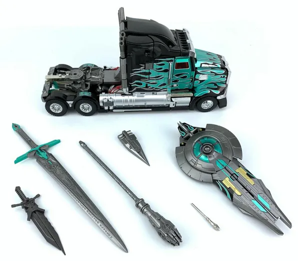 R-02B Challenger Black Version | Unique Toys