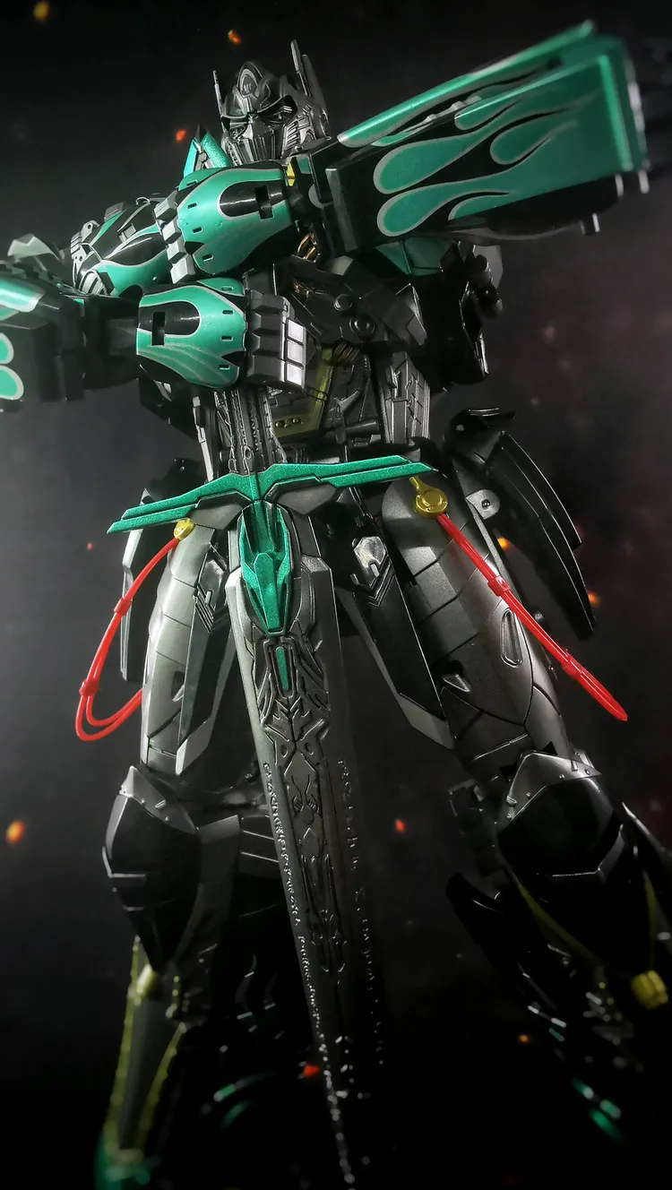 R-02B Challenger Black Version | Unique Toys