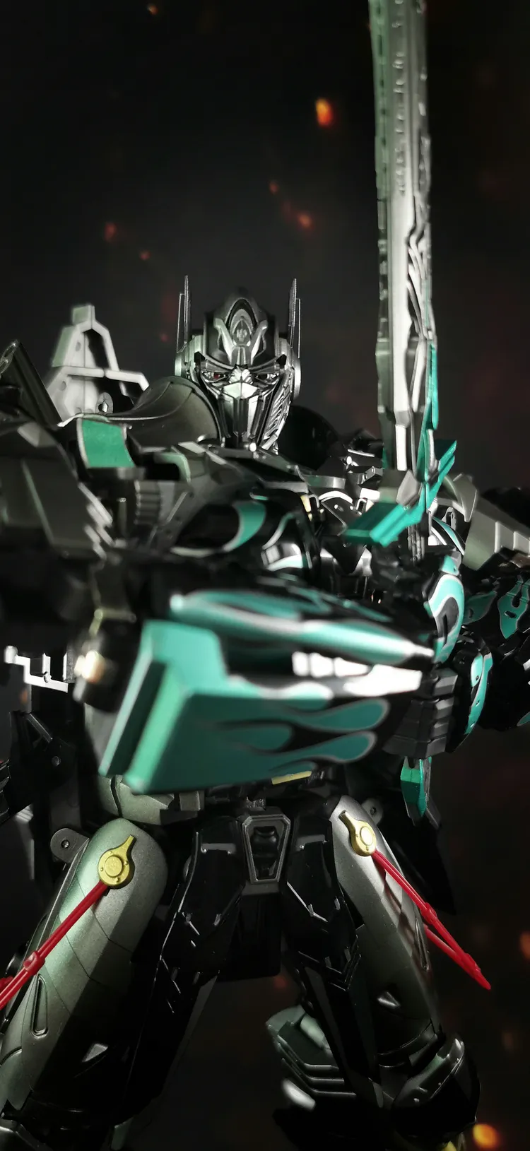 R-02B Challenger Black Version | Unique Toys