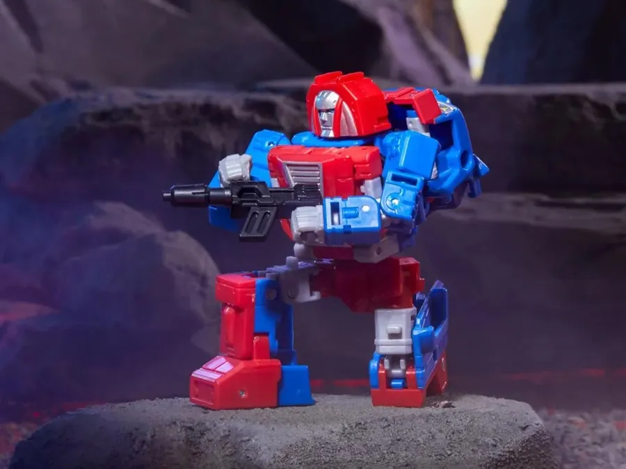 G1 Universe Autobot Gears Deluxe Class | Transformers: Legacy United