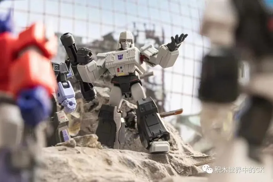 G1 Galaxy Version Vol. 1 Box of 9 Blind Box Model Kits | Transformers | Blokees