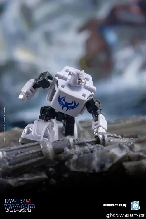 DW-E34M Wasp and DW-E35S Wingman Set of 2 | Dr. Wu