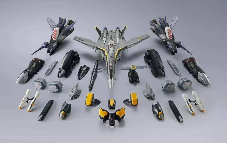 VF-25S Armored Messiah Valkyrie Ozma Lee Machine Revival Version DX Chogokin | Macross Frontier | Bandai Spirits